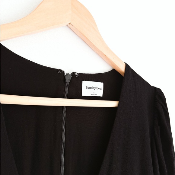 Aritzia Sunday Best Grayson V-Neck Mini Dress 🤍 Size 4 - Picture 4 of 7